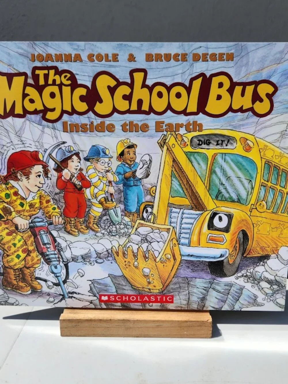 NEW Bookshark Science C Book Bundle Books Magic School Bus Marie Curie Includes: